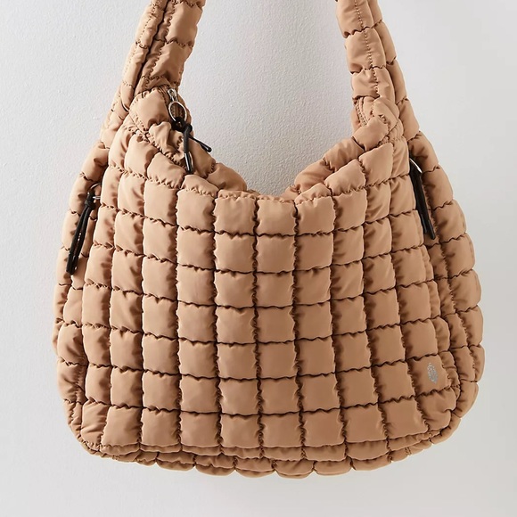 1 LEFT ✨NEW Free People FP Movement Quilted Carryall In Desert Sands - Picture 11 of 11